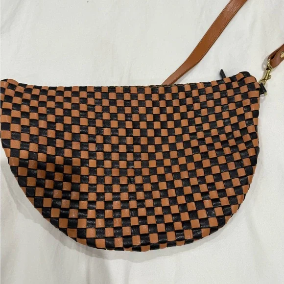 Clare V Grande Fanny - Picture 7 of 9